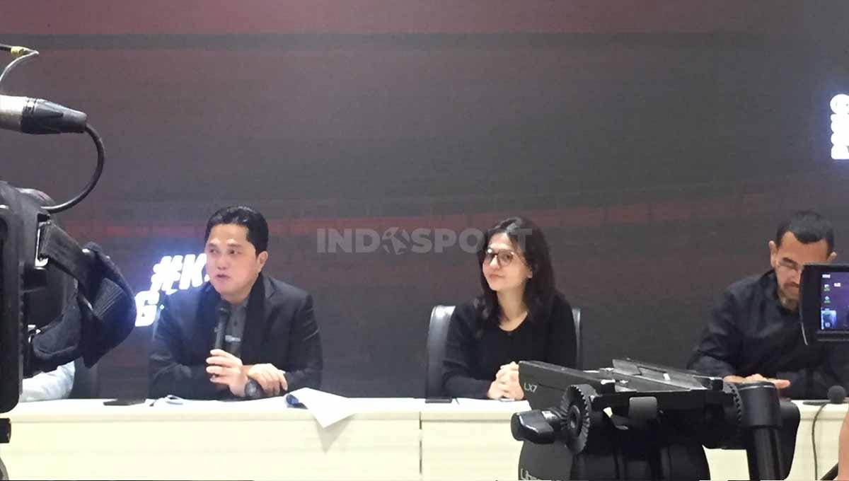 Ketua Umum PSSI, Erick Thohir, bersama Waketum Ratu Tisha.