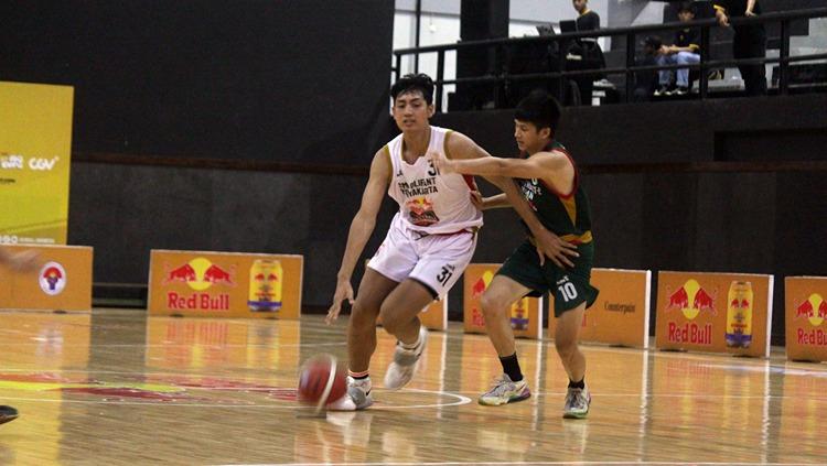 Pertandingan grand final Red Bull Basketball Championship 2023 hari kedua, Jumat (23/6/2023) di GOR Unesa, Surabaya berjalan seru dan menarik.