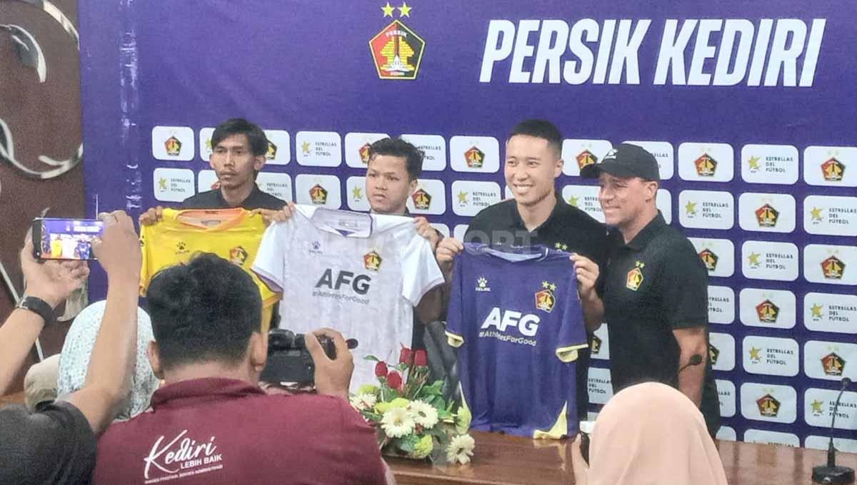 Tiga kapten Persik untuk kompetisi 2023/2024. (Foto: Ian Setiawan/INDOSPORT)