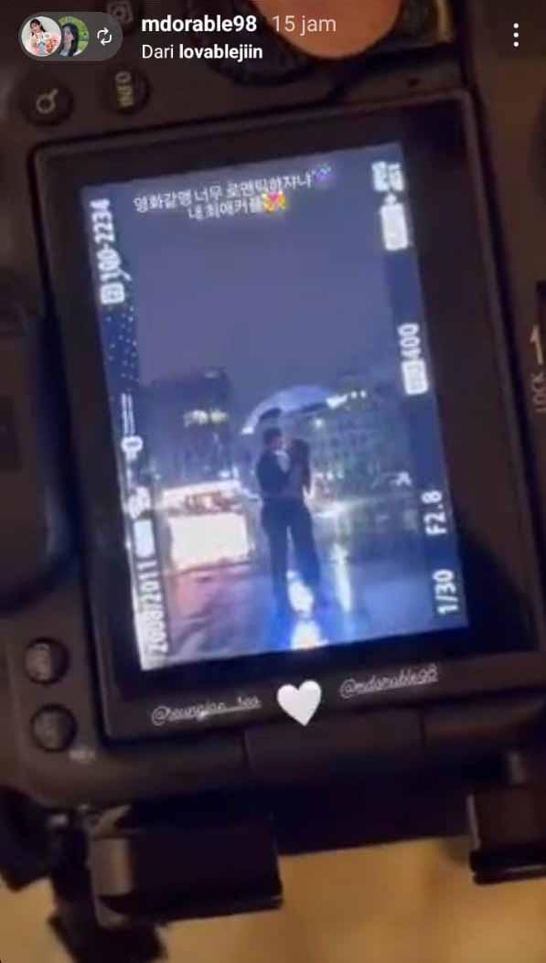 Momen romantis pebulutangkis Seo Seung-jae dan pacar yang diduga sedang lamaran di Korea Selatan. (Foto: instastory@mdorable98) Copyright: instastory@mdorable98