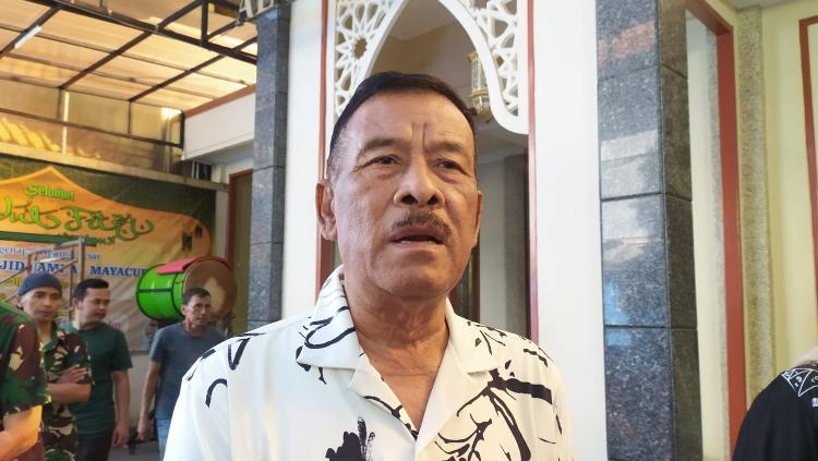 Komisari PT Persib Bandung Bermartabat, Umuh Muchtar merayakan hari raya Idul Adha 1444H di kediamannya, Kamis (29/06/23).