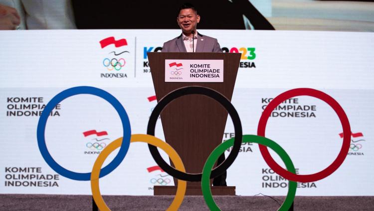 Raja Sapta Oktohari saat memberi sambutan pada acara Kongres Komite Olimpiade Indonesia (KOI) di Hotel Fairmont, Jakarta, Jumat (30/07/23).