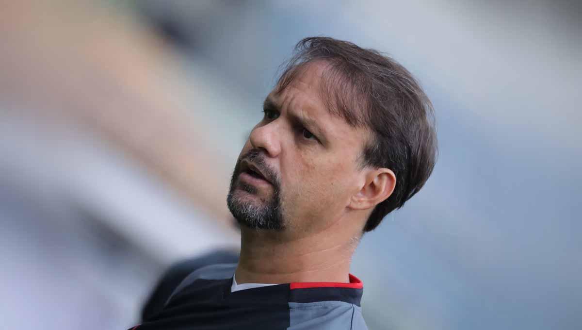 Pelatih tim Madura United, Mauricio Souza.