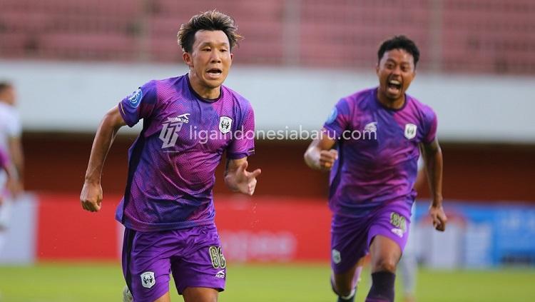 Selebrasi bintang Rans Nusantara FC, Mitsuru Maruoka, di Liga 1.