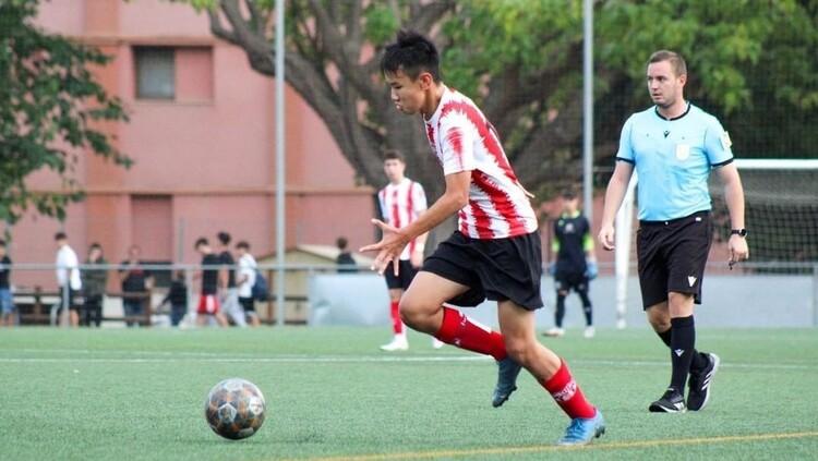 Ocean Erwin Lim, talenta muda Indonesia saat bermain di FC Cardedeu, Spanyol (Foto: FC Cardedeu)