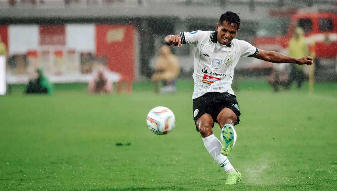 Bek PSS Sleman, Abduh Lestaluhu. (Foto: MO PSS Sleman)