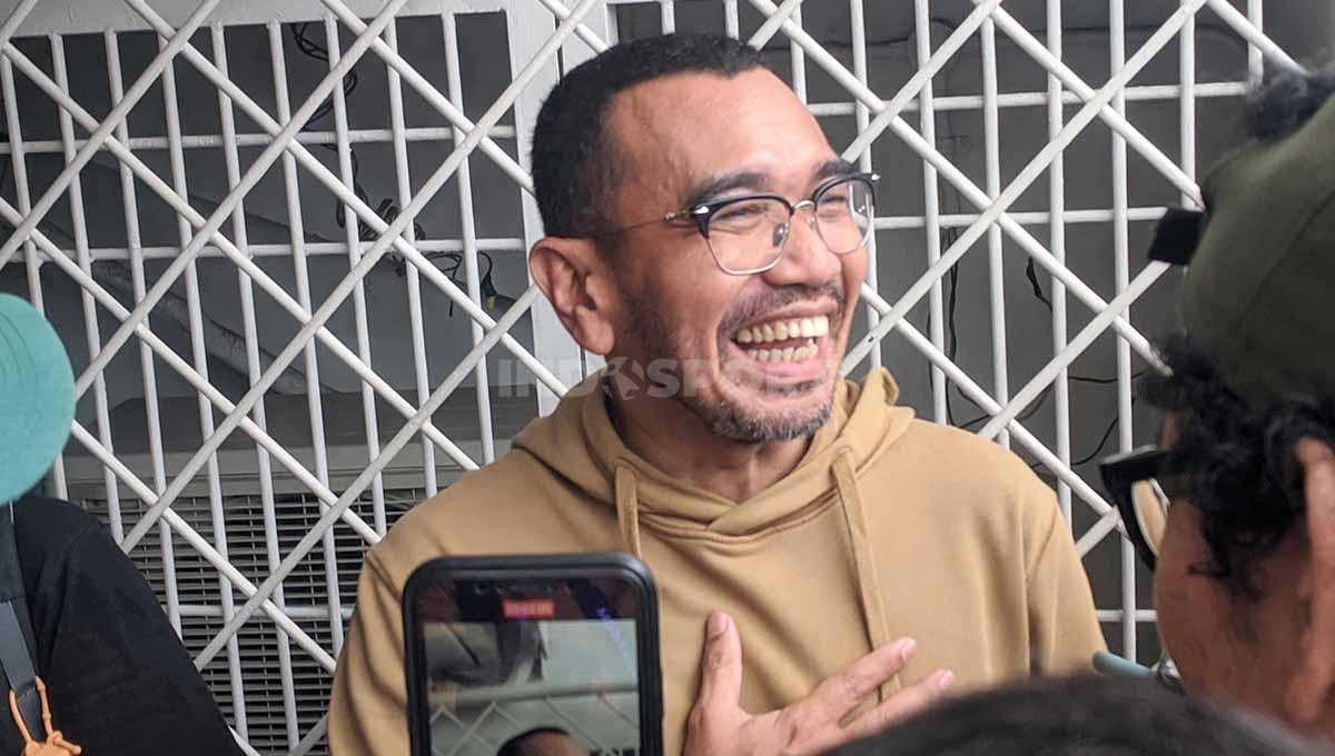 Exco PSSI, Arya Sinulingga, saat menghadiri agenda latihan dan seleksi tim Garuda Select di Stadion Madya, GBK Senayan, Jakarta, Kamis, (06/07/23).