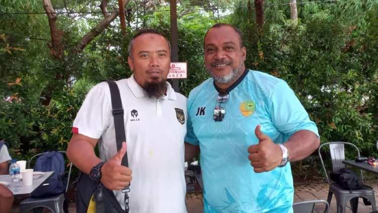 Asisten pelatih Timnas Indonesia U-17, Firmansyah (kiri) saat memantau turnamen Garuda International Cup (GIC) 3 2023 di Sentul.