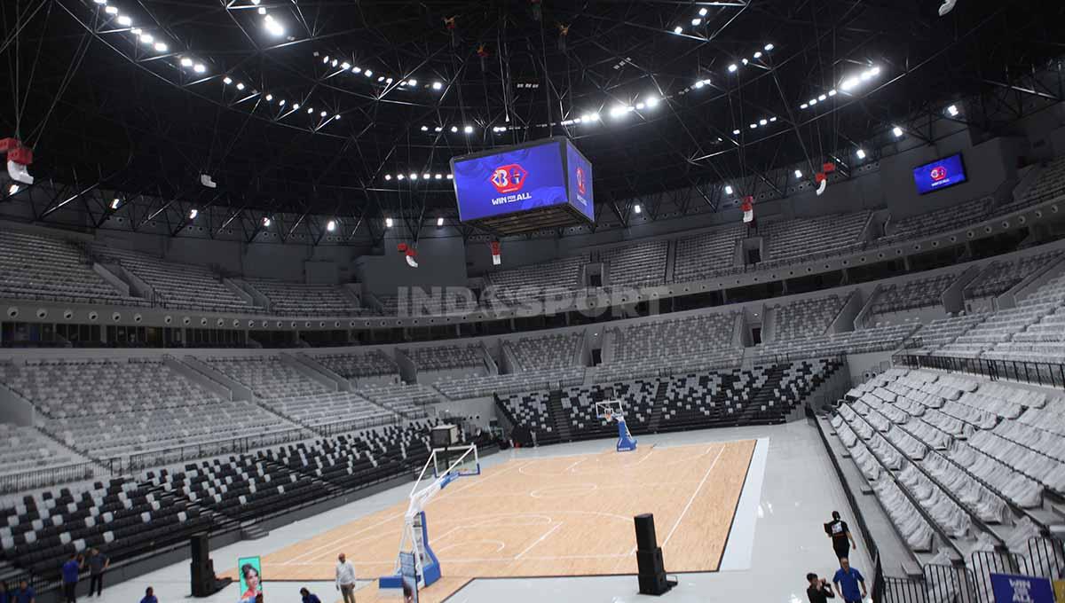 Kondisi terkini Indonesia Arena yang dinyatakan siap 100 persen untuk menggelar FIBA World Cup 2023 pada Selasa (11/07/23). Indonesia Arena ditunjuk sebagai venue untuk pertandingan di fase grup G dan H dalam perhelatan akbar tersebut.