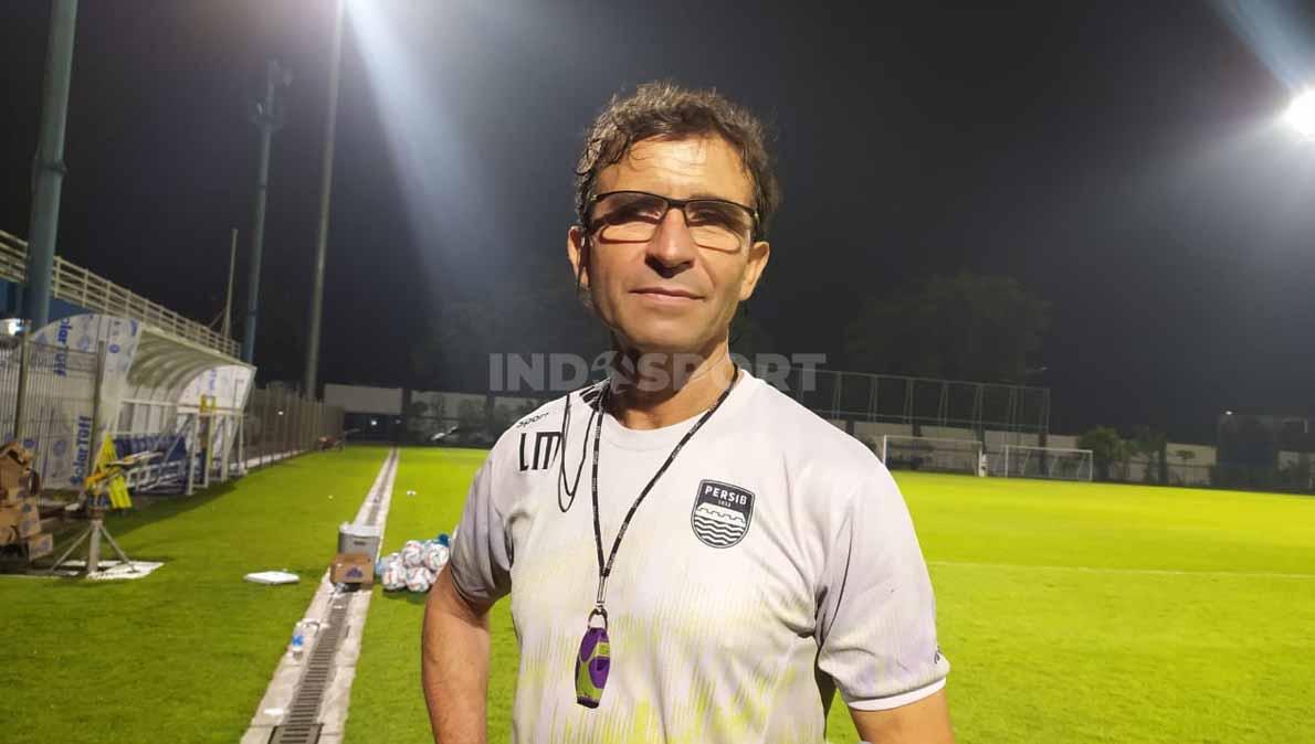 Mantan pelatih Persib Bandung, Luis Milla. (Foto: Arif Rahman/INDOSPORT)