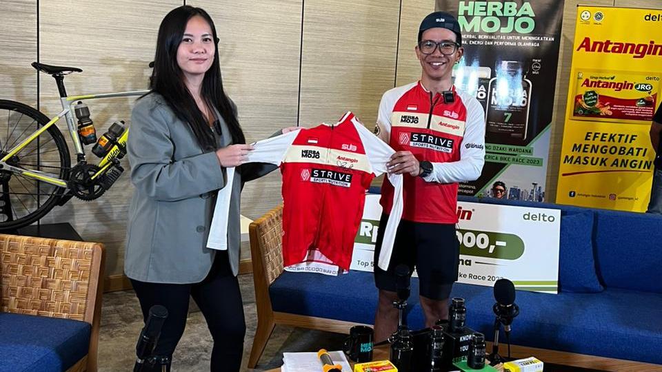 Atlet sepeda Dzaki Wardana berprestasi di Amerika Serikat.