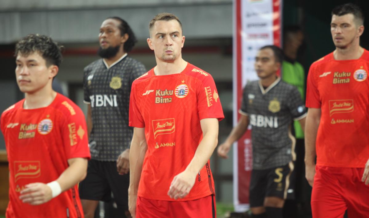 Maciej Gajos melakukan debutnya bersama Persija pada laga pekan ketiga Liga 1 2023/2024 melawan Bhayangkara FC di stadion Patriot Bekasi, Minggu (16/07/23).