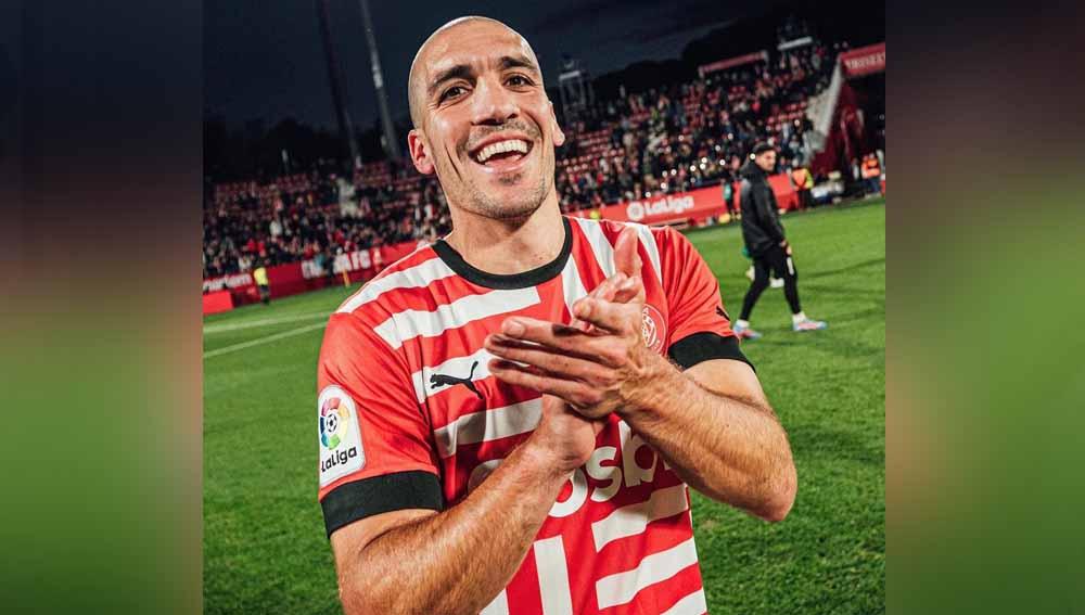 Pemain anyar Barcelona, Oriol Romeu, sudah mengumbar 1000 janji meski baru saja mendarat di Camp Nou pada bursa transfer kali ini. (Foto: Instagram@gironafc)