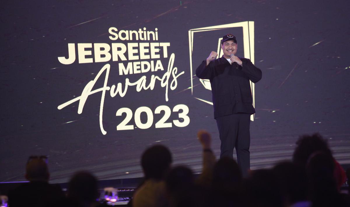 Menpora Dito Ariotedjo saat memberi sambutan pada penghargaan Santini Jebreeet Media Awards 2023 di JS Luwansa Hotel, Rabu (19/07/23).