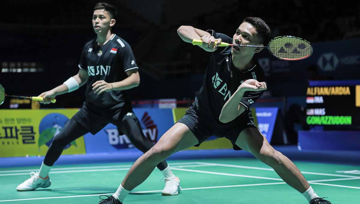 Keberhasilan Fajar Alfian/Muhammad Rian Ardianto menembus semifinal turnamen bulutangkis Korea Open 2023 rupanya berkat kehadiran sang idola, Lee Yong-dae. (Foto: PBSI)