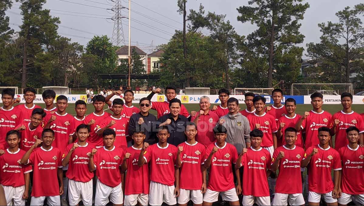 Ketum PSSI, Erick Thohir, Saat Menghadiri Seleksi Timnas Indonesia U-17 di Persija Training Ground, Nirwana Park, Bojongsari, Sawangan, Depok, Sabtu (22/07/23).