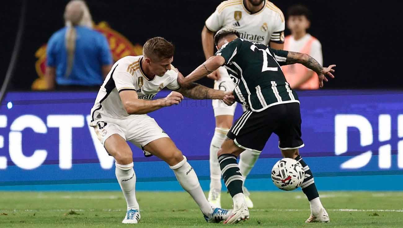 Gelandang senior Real Madrid, Toni Kroos, secara mengejutkan diklaim menjadi target dari Manchester City untuk bursa transfer musim panas 2024. (Foto: realmadrid)