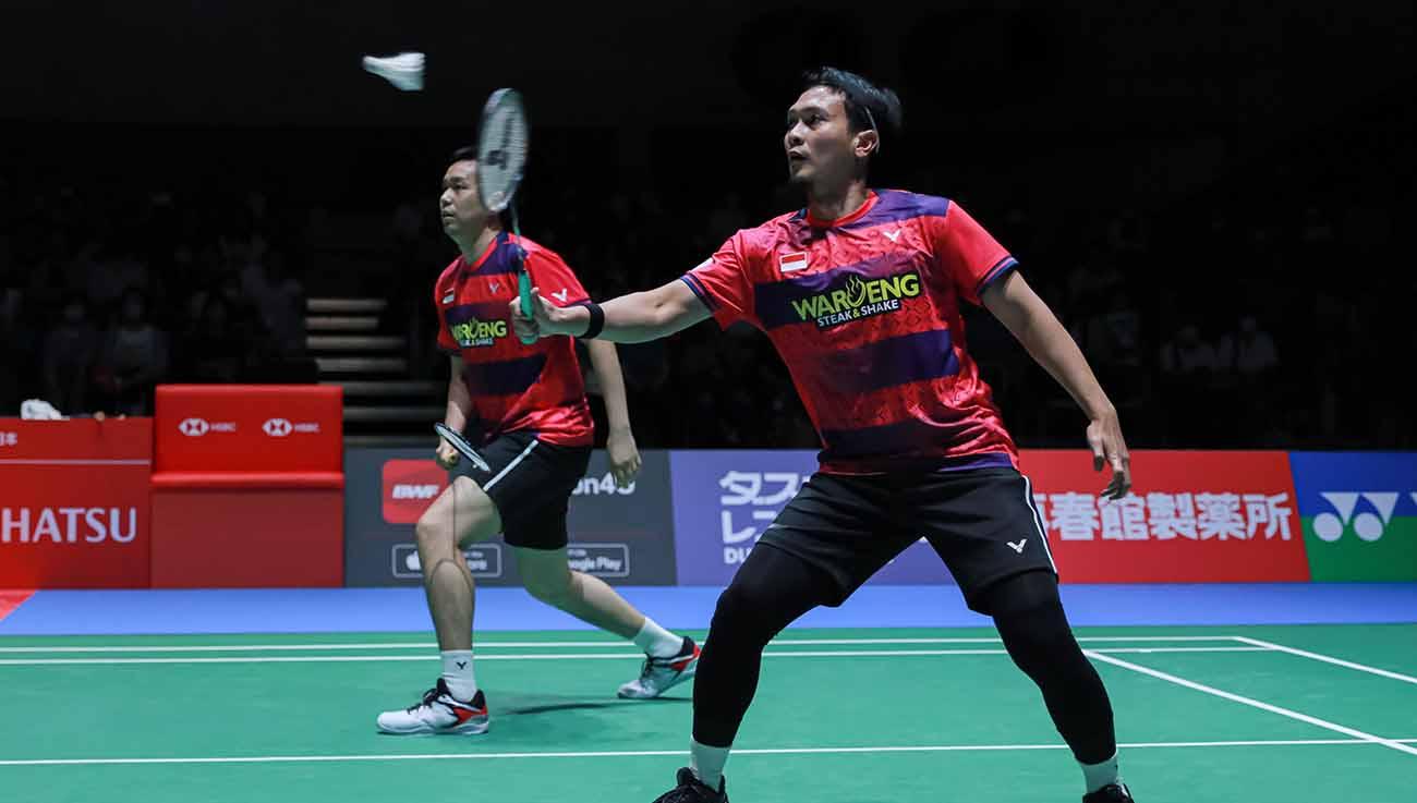 Pasangan ganda putra Indonesia, Hendra Setiawan/Mohamad Ahsan di Japan Open 2023. (Foto: PBSI)