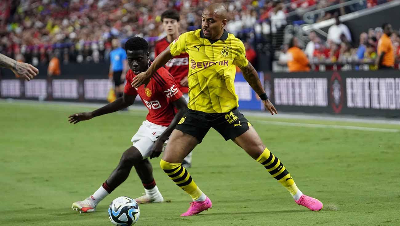 Klub Liga Inggris (Premier League), Manchester United, dikabarkan siap menumbalkan satu pemain untuk merekrut Donyell Malen di bursa transfer.