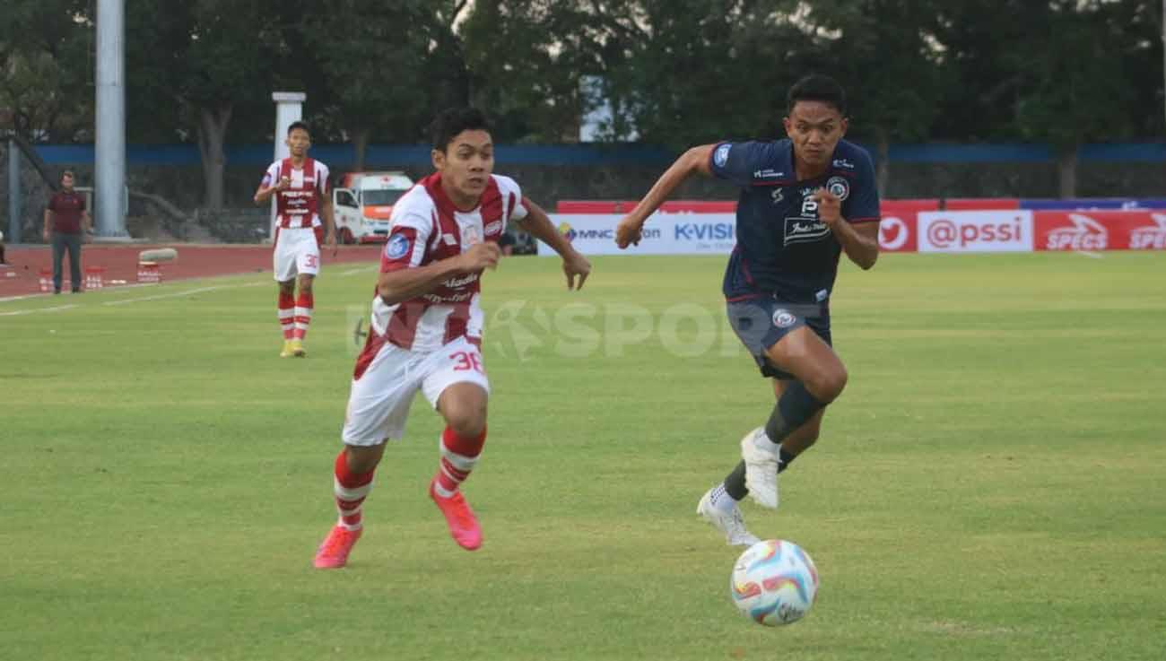 Pertandingan antara Persis Solo vs Arema FC di laga Liga 1, Minggu (30/07/23). (Foto: Nofik Lukman Hakim/INDOSPORT)