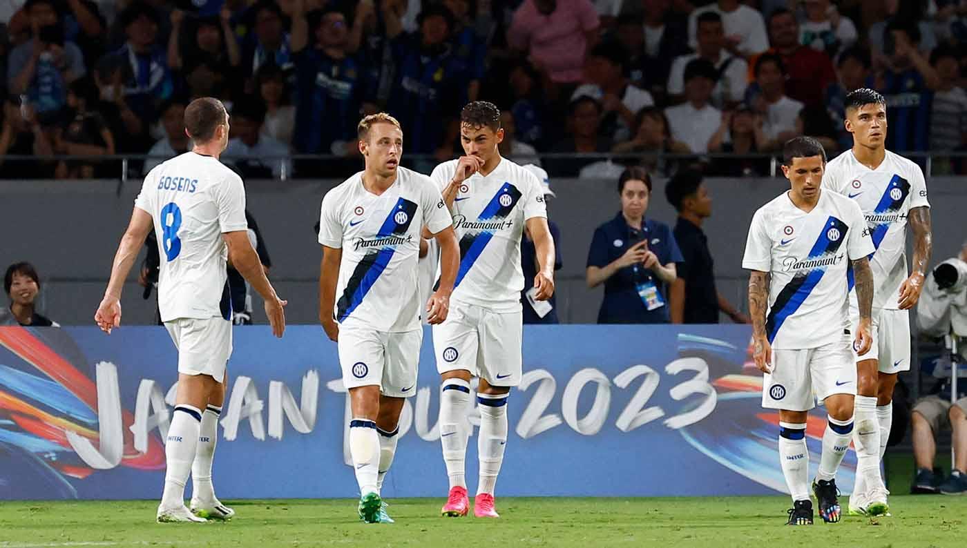 Selebrasi para pemain Inter usai Sebastiano Esposito mencetak gol ke gawang Paris Saint-Germain pada laga persahabatan di Stadion Nasional Jepang, Tokyo, Jepang, Selasa (01/08/23). (Foto: REUTERS/Kim Kyung-Hoon)