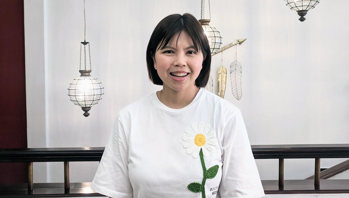 Mantan Pebulu tangkis Nasional, Greysia Polii, selepas acara media gathering, Rabu (02/08/23), di Kwitang, Gambir, Jakarta Pusat. (Foto: Ammara Marthiara/INDOSPORT)