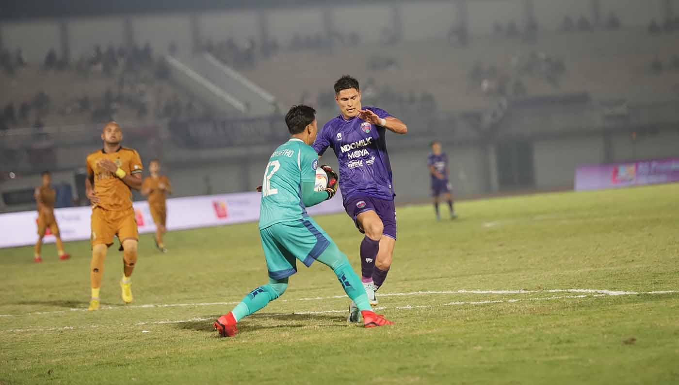 Pelatih Persita Tangerang, Luis Edmundo Duran, memaklumi kekalahan yang diterima dari Bhayangkara Fc dalam pekan ke-6 Liga 1 2023/2024. (Foto: MO Persita Tangerang) - INDOSPORT