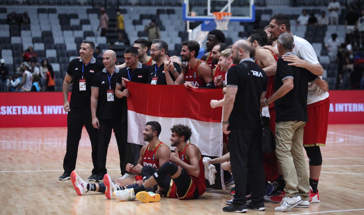 Suriah usai berhasil mengalahkan Timnas Basket Indonesia pada even Indonesia International Basketball Invitational (IIBI) 2023 di Indonesia Arena, Senayan, Jakarta, Sabtu (05/08/23). 