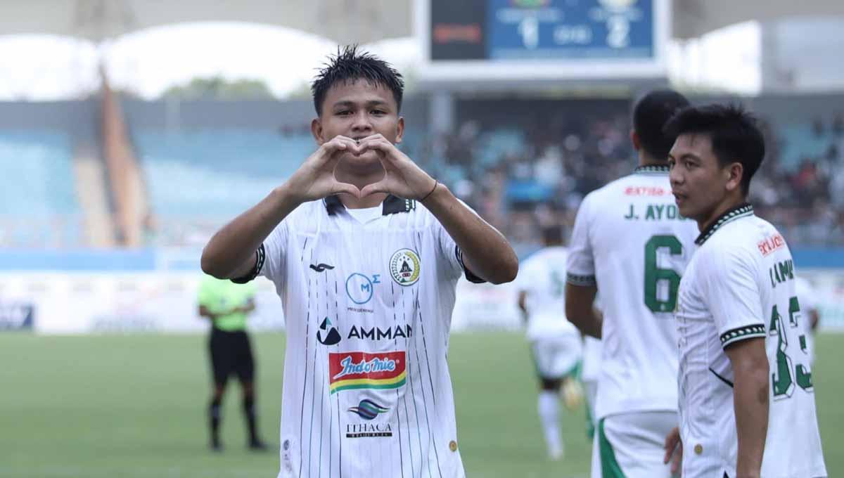 Selebrasi pemain PSS Sleman, Hokky Caraka merayakan gol pertama saat melawan Persikabo pada pekan ketujuh laga Liga 1 di Stadion Wibawa Mukti (Cikarang), Selasa (08/08/23). (Foto: MO PSS Sleman)