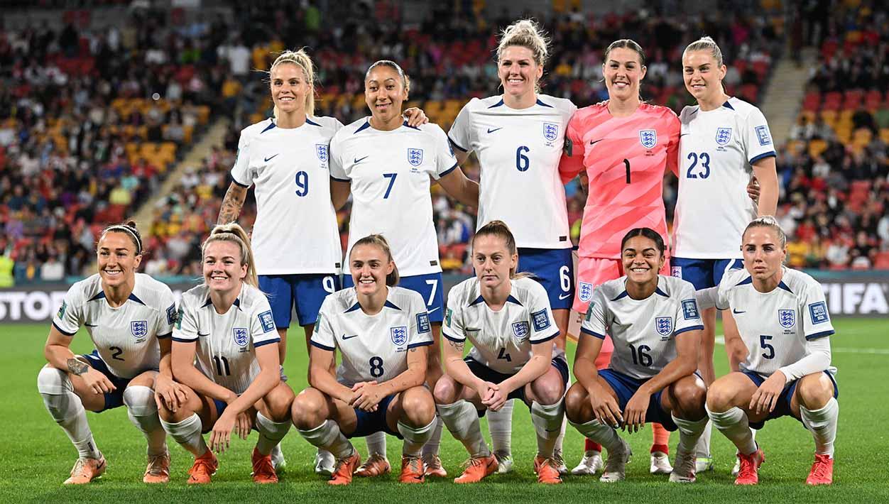 Skuat Inggris berpose untuk berfoto tim sebelum pertandingan melawan Nigeria di Piala Dunia Wanita 2023. (Foto: REUTERS/Dan Peled)