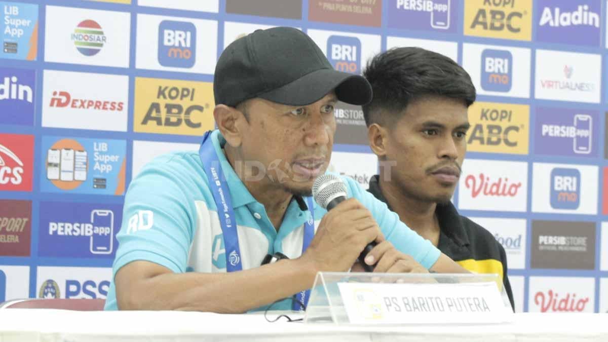 Pelatih Barito Putera, Rahmad Darmawan dalam sesi konfrensi pers usai pertandingan Liga 1. - INDOSPORT