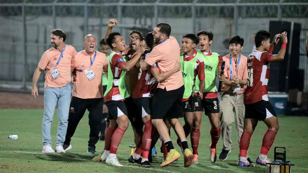 Selebrasi pemain Madura Junior Brandao saat mencetak gol ke gawang Persija pada pekan ketujuh laga Liga 1 di Stadion Gelora Bangkalan (Bangkalan). (Foto: MO Madura United)