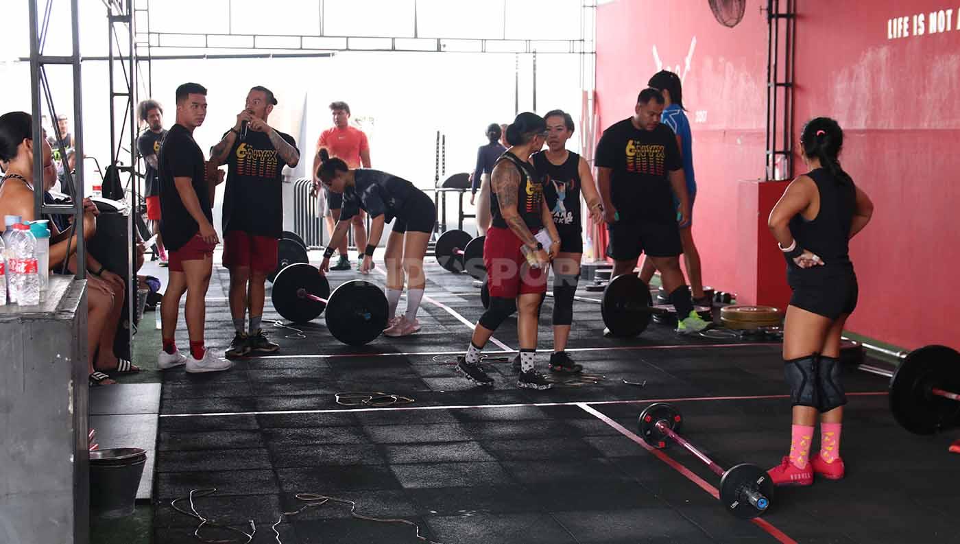 Onyx Fit Club, komunitas Fitness Fungsional yang bertempat di BSD, Tangerang. (Foto: Hendro Hardiyanto/INDOSPORT) - INDOSPORT