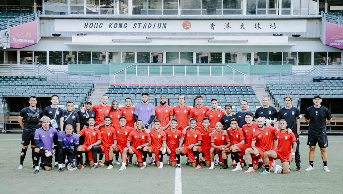 Skuat Bali United saat berada di Stadion Hongkong, Selasa (15/8/23). (Foto: MO Bali United) - INDOSPORT