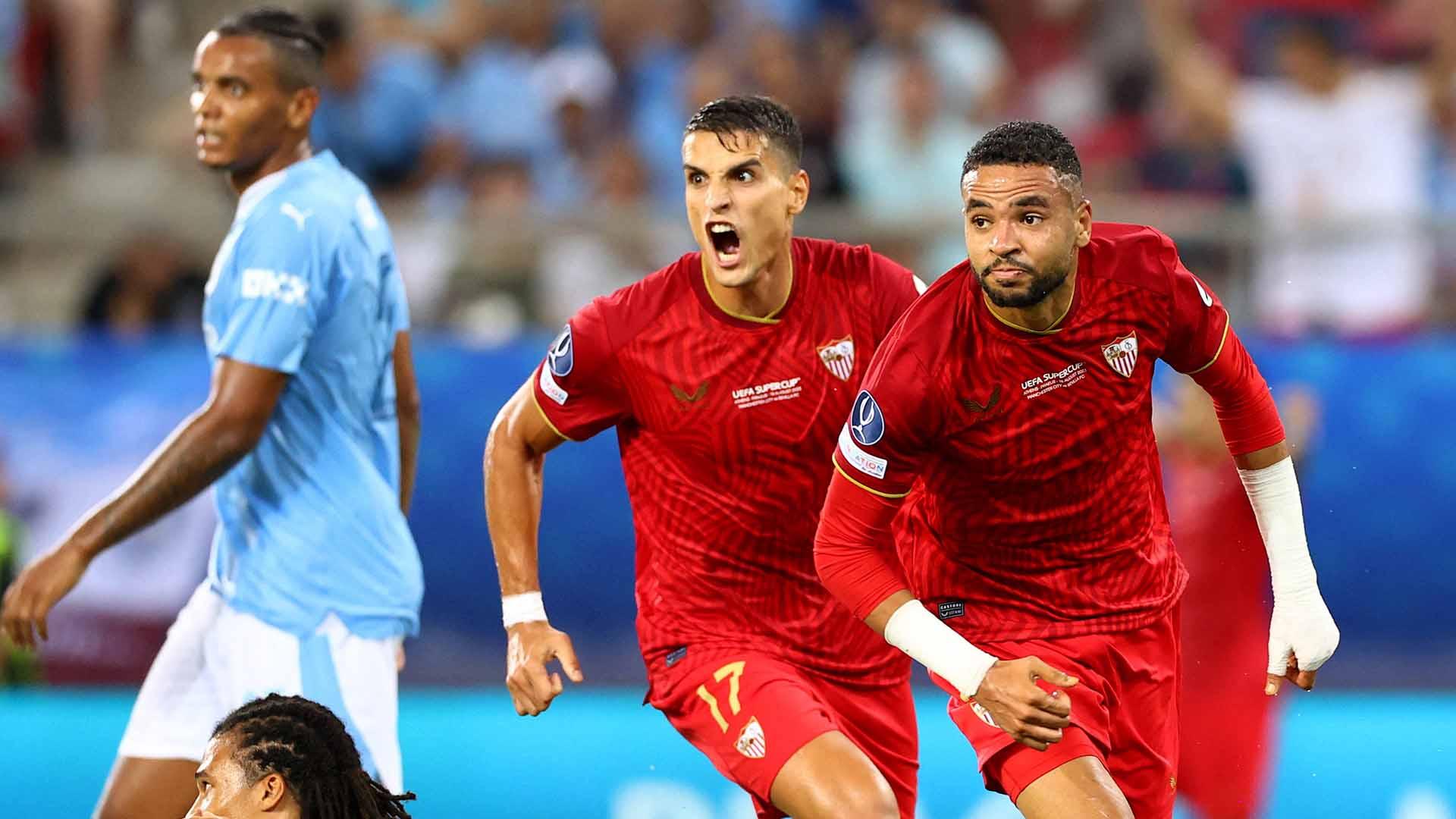 Selebrasi pemain Sevilla, Youssef En-Nesyri merayakan gol pertama usai mencetak gol ke gawang Manchester City pada laga Piala Super UEFA 2023. (Foto: REUTERS/Stoyan Nenov)