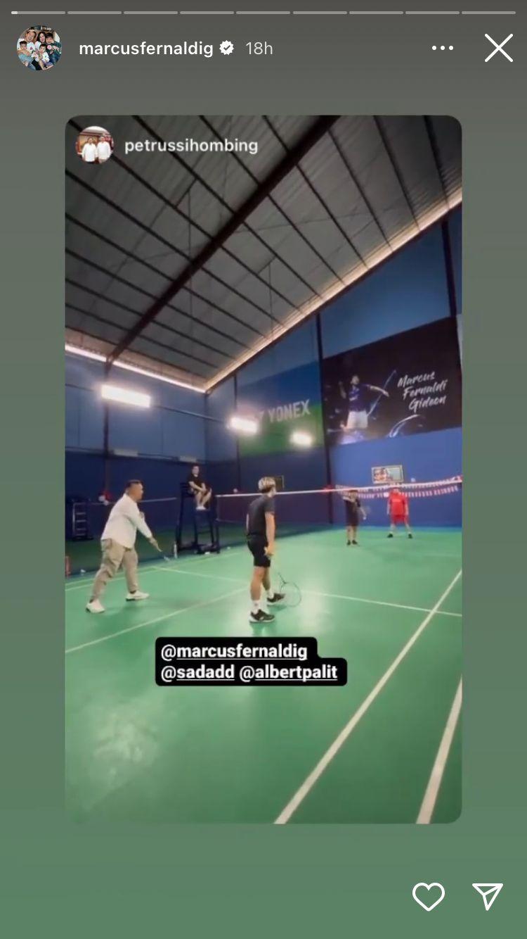Marcus Fernaldi Gideon terpantau comeback latihan bulutangkis usai operasi cedera tumit di Gideon Badminton Hall. Copyright: instagram @marcusfernaldiig