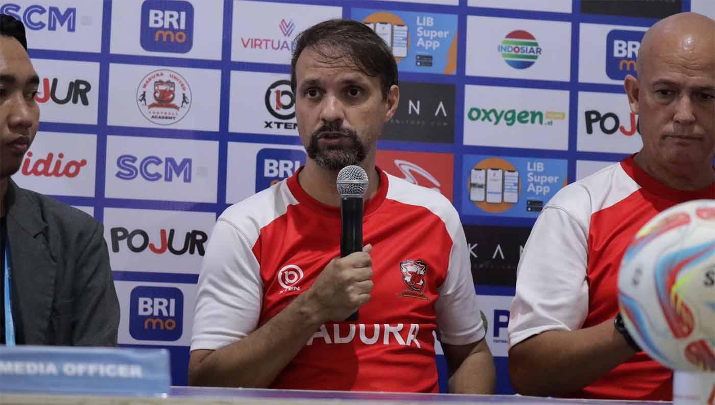 Mauricio Souza, pelatih Madura United jelang laga vs Bhayangkara FC. (Foto: MO Madura United)