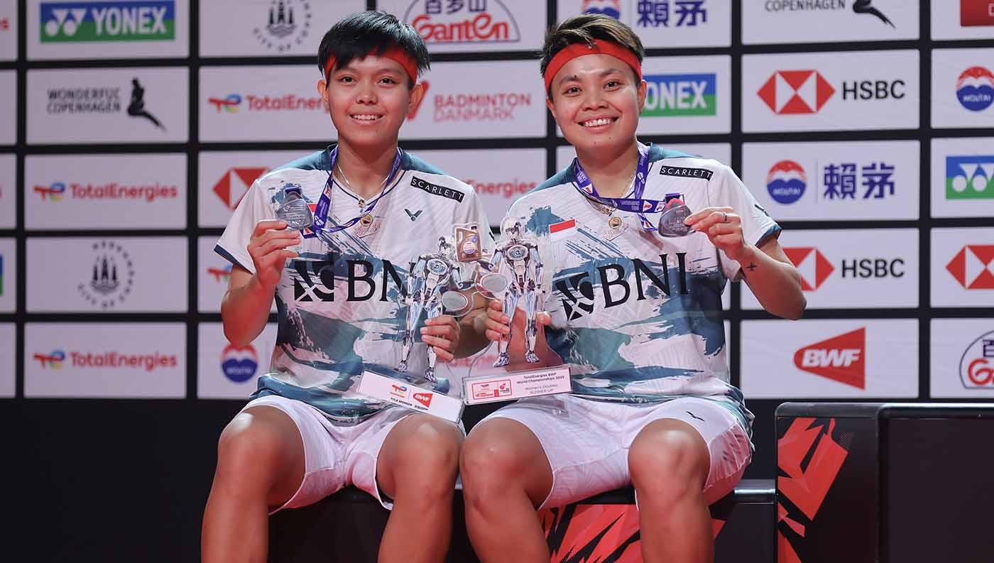 Pasangan ganda putri Indonesia, Apriyani Rahayu/Siti Fadia Silva Ramadhanti saat menjadi runner-up di Kejuaraan Dunia 2023. (Foto: PBSI) - INDOSPORT