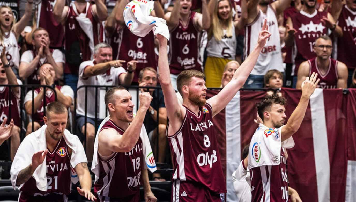 Pertandingan di ajang FIBA World Cup 2023 antara Prancis melawan Latvia yang berlangsung di Indonesia Arena. (Foto: FIBA World Cup 2023) - INDOSPORT