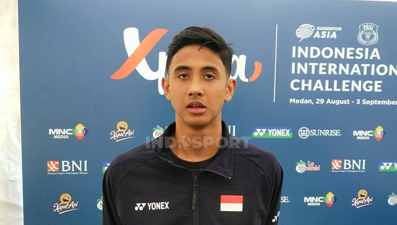 Alwi Farhan mengikuti turnamen bulutangkis Indonesia International Challenge 2023. (Foto: Aldi Aulia Anwar/INDOSPORT)