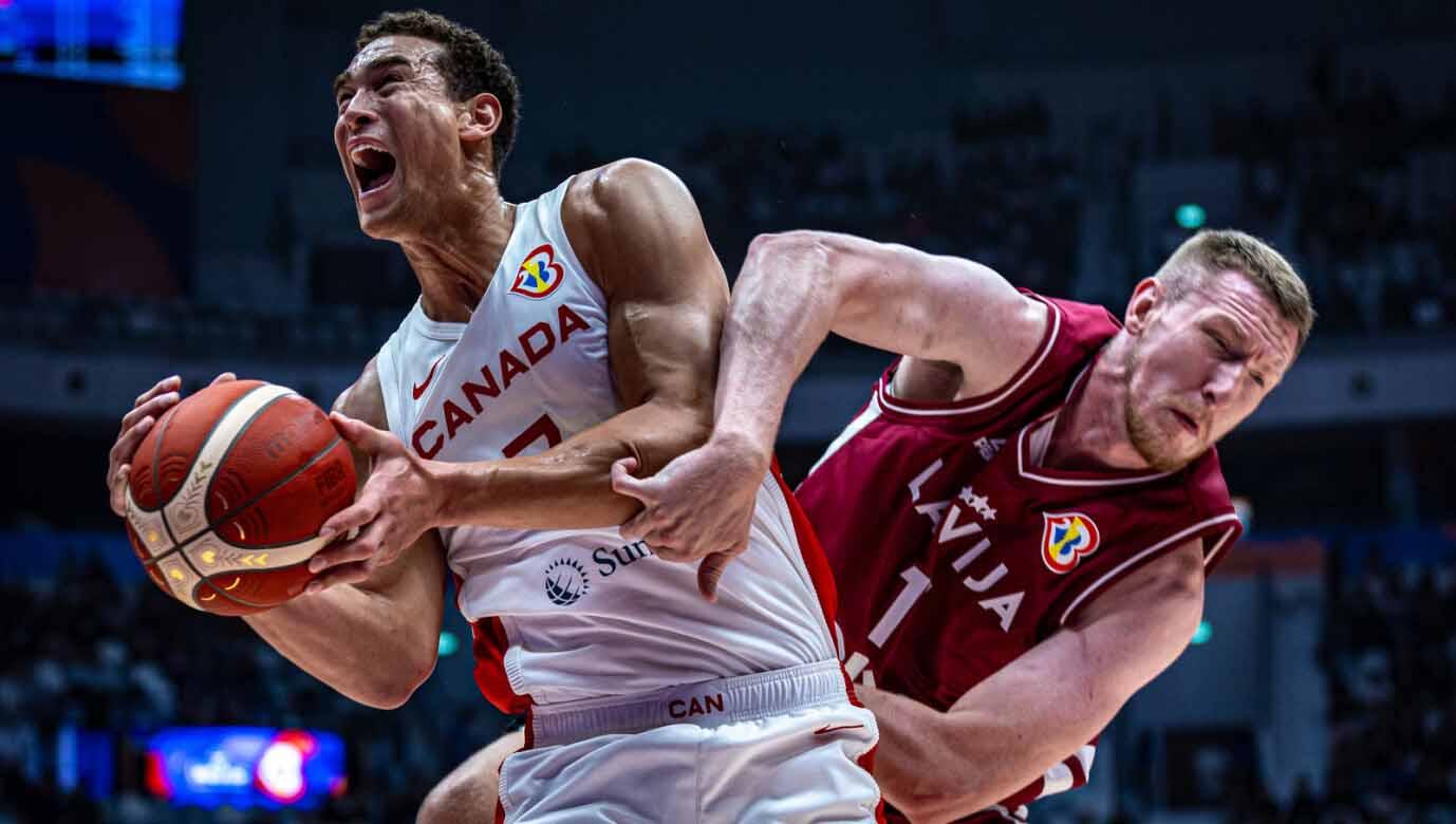 Pertandingan di ajang FIBA World Cup 2023 antara Kanada melawan Latvia yang berlangsung di Indonesia Arena. (Foto: FIBA World Cup 2023) - INDOSPORT