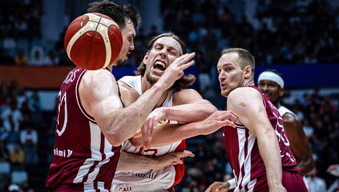 Pertandingan di ajang FIBA World Cup 2023 antara Kanada melawan Latvia yang berlangsung di Indonesia Arena. (Foto: FIBA World Cup 2023)