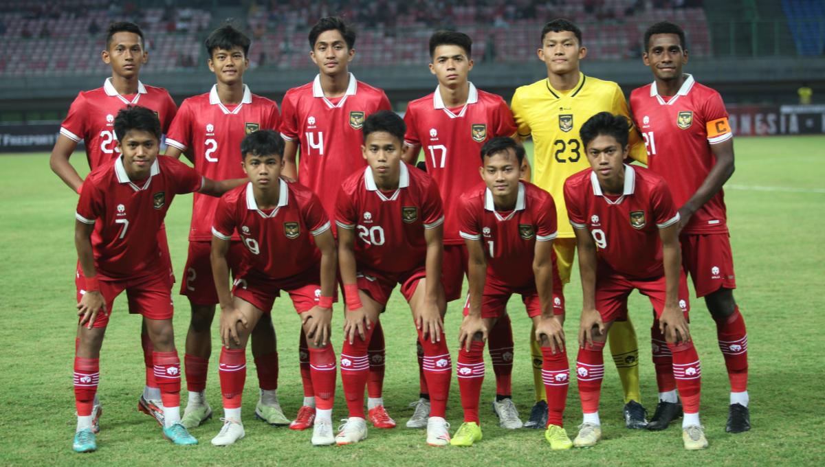 Starting eleven Timnas Indonesia U-17 dalam laga uji coba melawan Korsel U-17 di Stadion Patriot, Bekasi, Rabu (30/08/23).