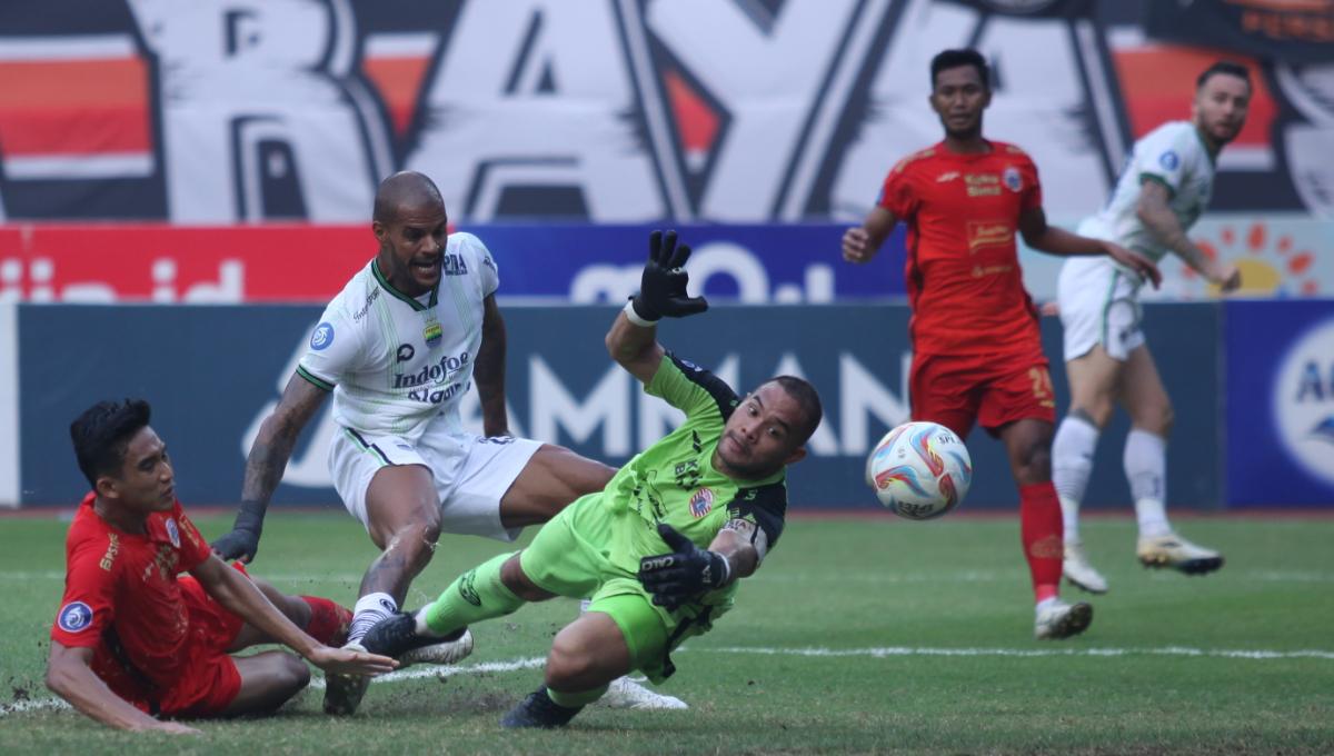 Proses terjadinya gol Persib yang dicetak oleh David da Silva ke gawang Persija pada pekan ke-11 Liga 1 2023/2024 di stadion Patriot, Sabtu (02/09/23).