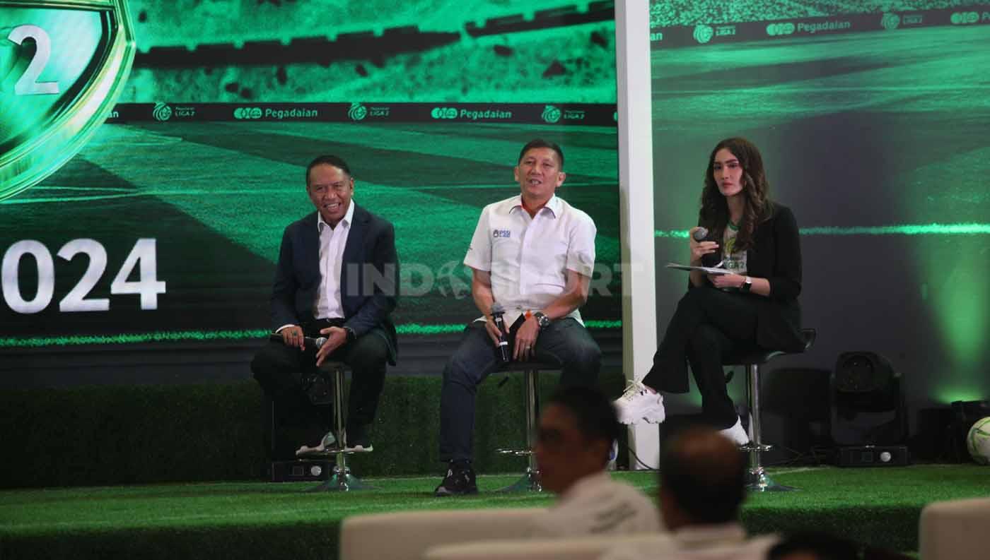 Ki-ka: Waketum PSSI Zainudin Amali, Dirut PT LIB Ferry Paulus, pembawa Acara Intan Saumadina pada acara press conference launching Liga 2 2023/2024 di Jakarta, Selasa (05/09/23).