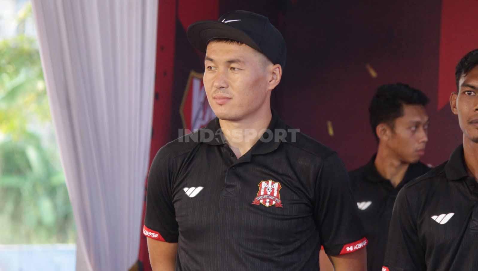 Pemain asing baru Deltras FC Askarbek Sallev asal Kirgiztan diperkenalkan di hadapan Deltamania sore tadi.