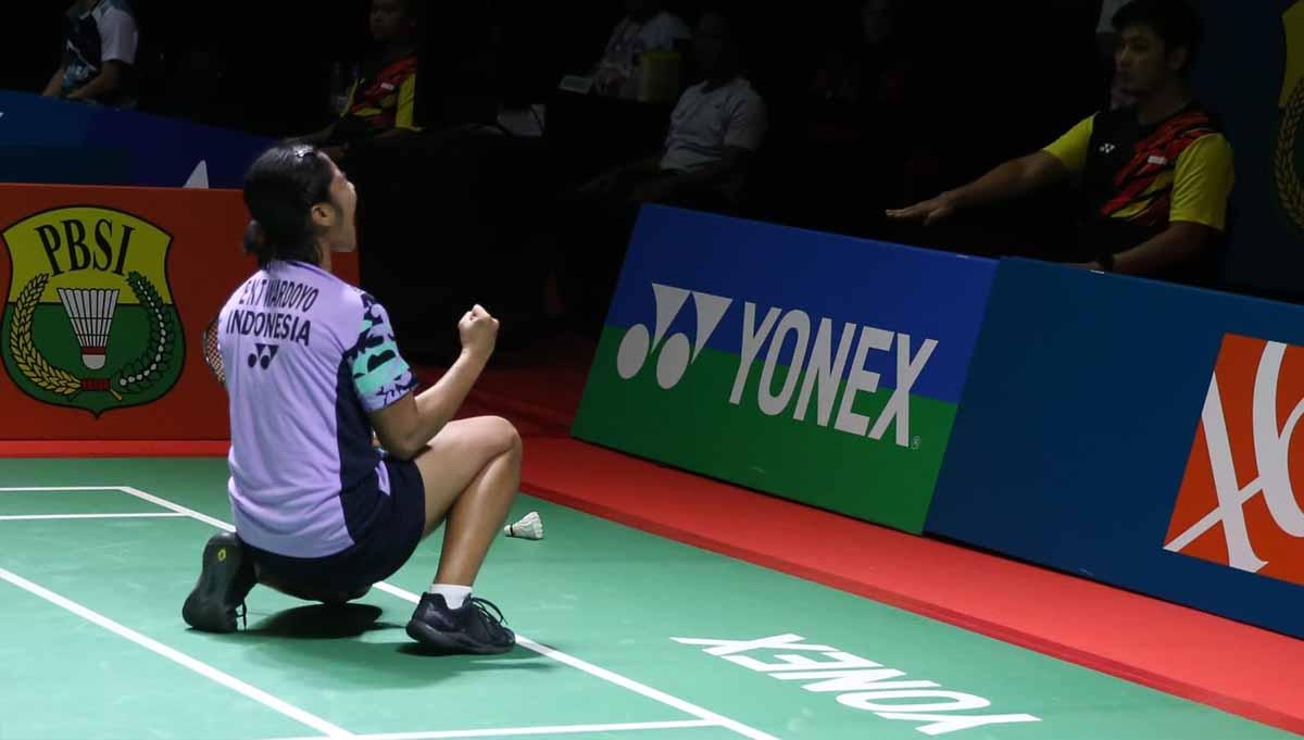 Betapa magisnya Indonesia Masters Super 100 2023 yang saat ini sedang bergulir, di mana Nozomi Okuhara tak berdaya, dan Ester Nurumi Tri Wardoyo libas juara dunia junior Riko Gunji.