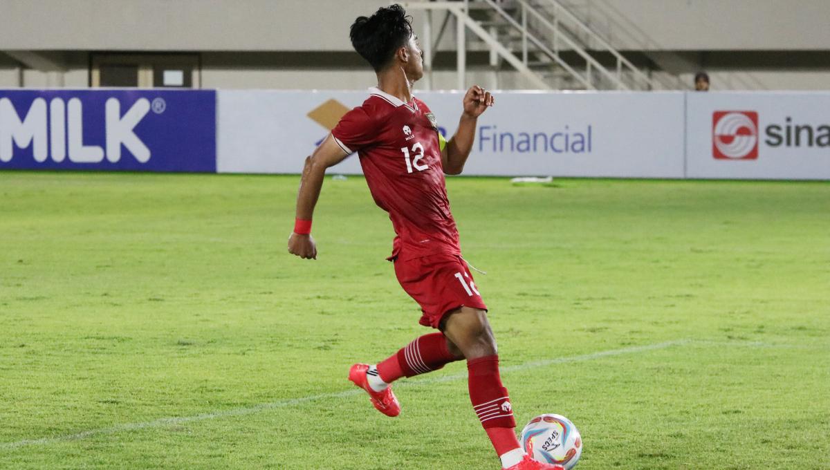 No look goal bek kiri Timnas U-23, Pratama Arhan ke gawang Taiwan pada laga Kualifikasi Piala Asia U-23 di stadion Manahan Solo, Sabtu (09/09/23).