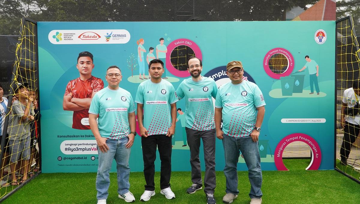 Asnawi Mangkualam (kanan) dalam acara diskusi Kemenkes bersama Takeda bertajuk Sehat Yes, DBD NO, di Jakarta, Minggu (10/9/23).