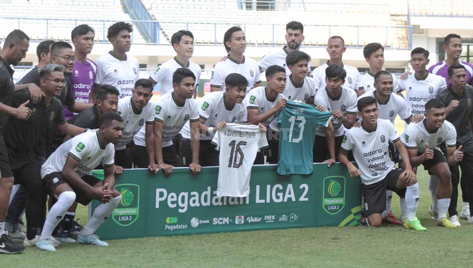 Tim Nusantara United saat menghadapi Persikab Bandung pada laga perdana Liga 2 2023/2024 di Stadion Gelora Bandung Lautan Api (GBLA), Kota Bandung, Senin (11/09/23).